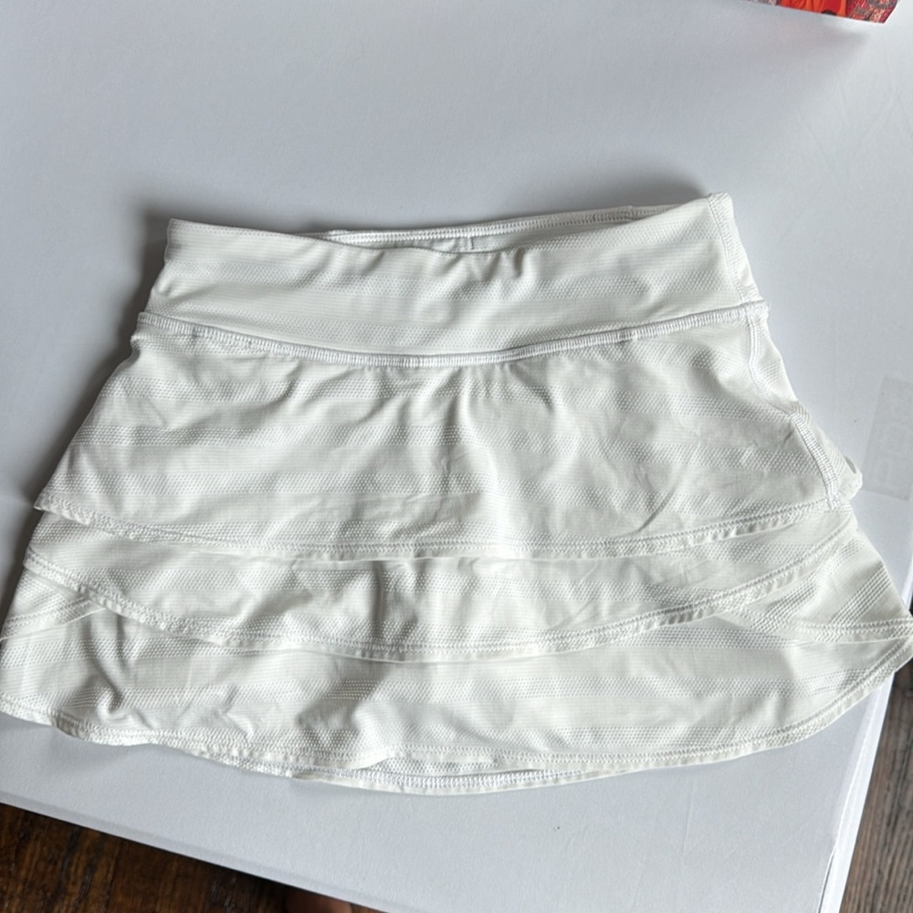 EUC white Athleta Girl tennis skort size M 8-10